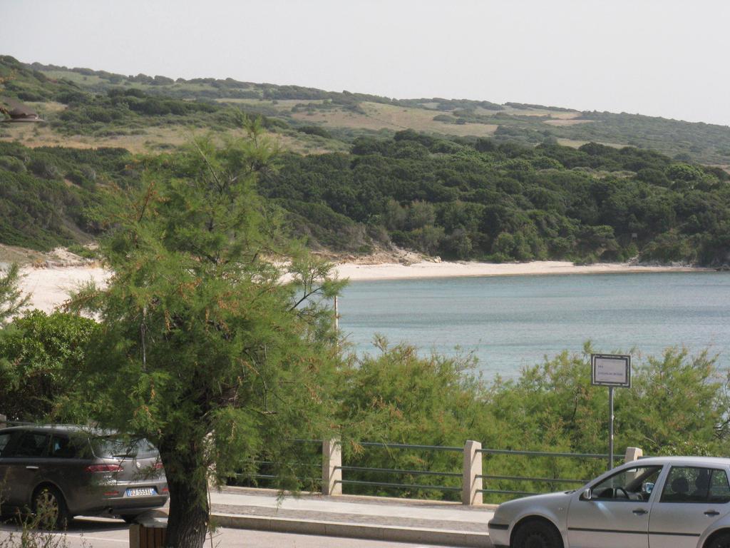 Borgo Spiaggia Vista Mare Изола-Росса Экстерьер фото