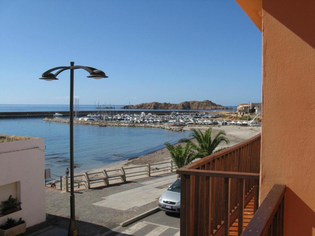 Borgo Spiaggia Vista Mare Изола-Росса Номер фото
